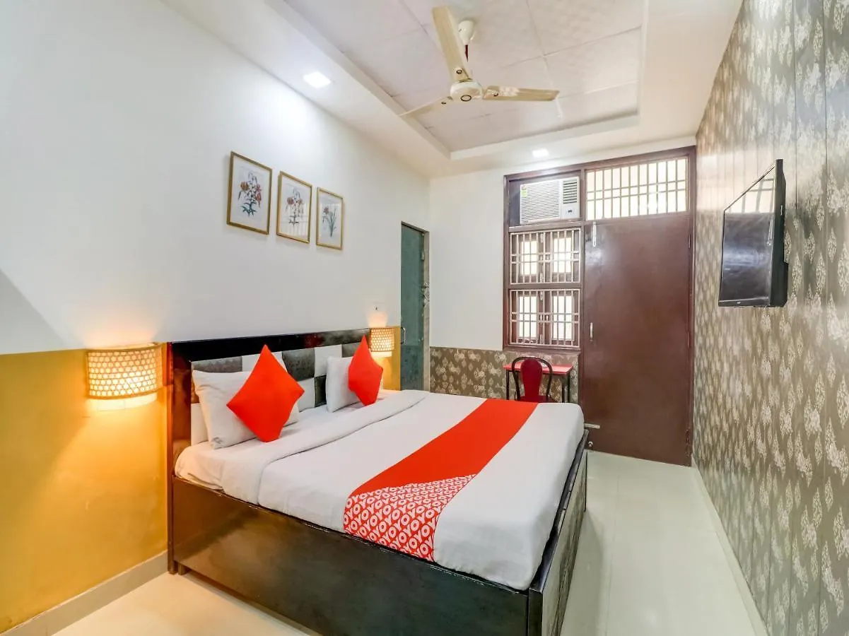 Oyo 74060 Taj Residency Hotel Új-Delhi