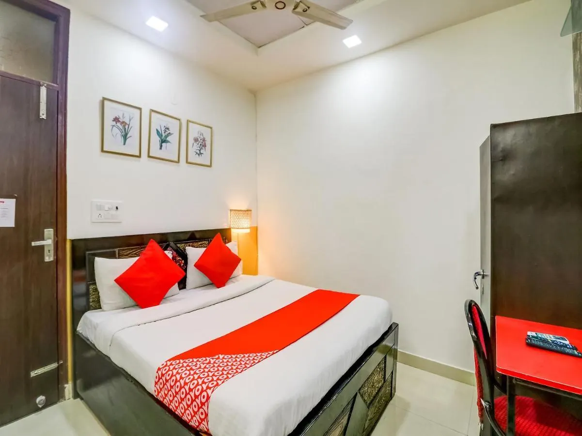 Oyo 74060 Taj Residency Hotel Új-Delhi